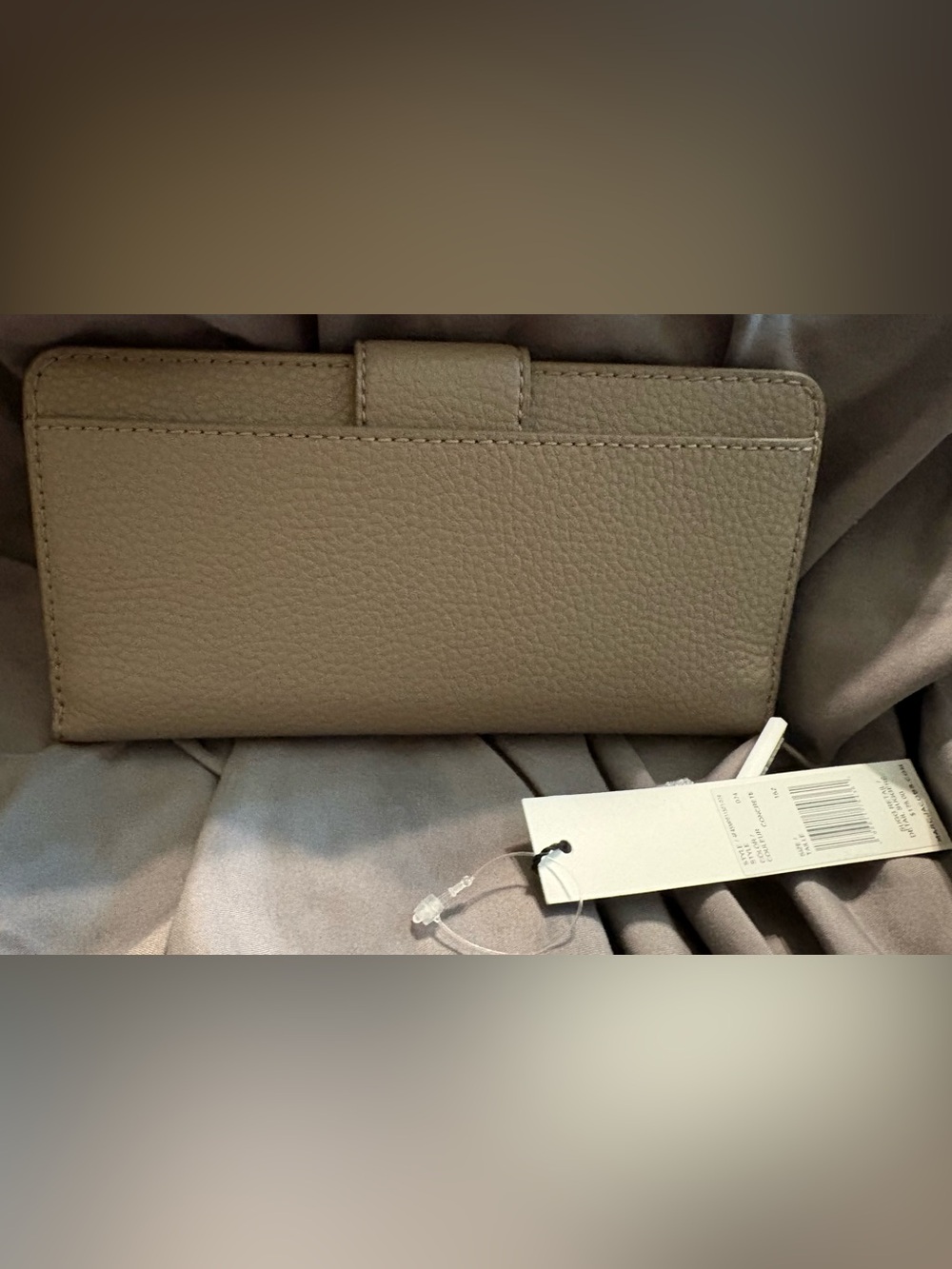 Marc Jacobs Taupe Pebbled Leather Turnlock Continental Wallet NWT - Picture 3 of 6